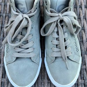 GUESS Hi Tops Sz 8